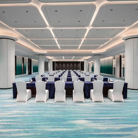 Xiamen International Seaside Hotel -Hotel Corridor Leads To The Stone Exhibition Hall Exterior photo